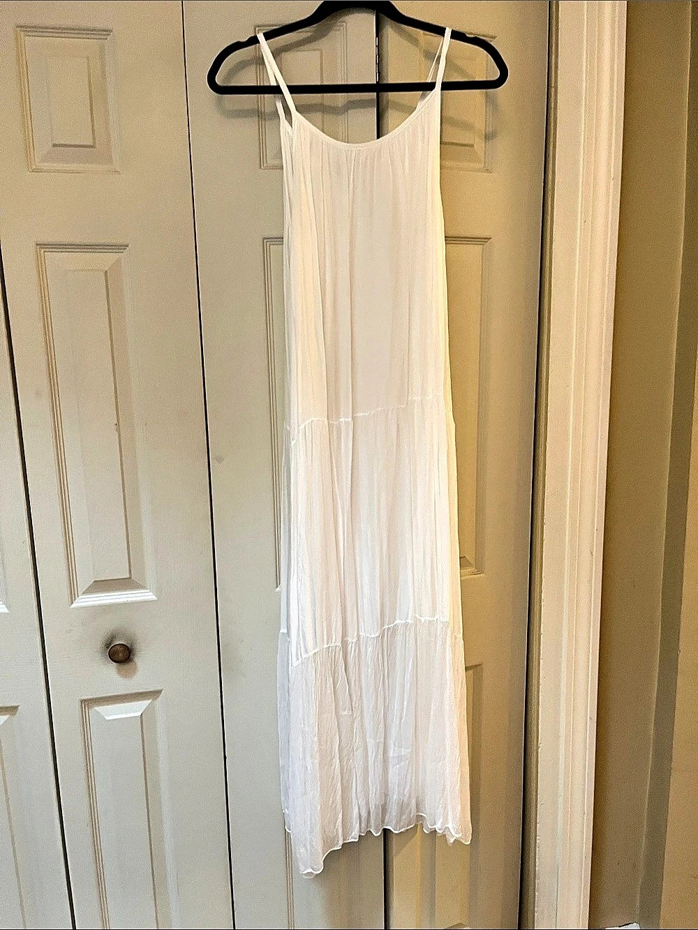 Bellaumbria White Maxi Dress Size Small Like New